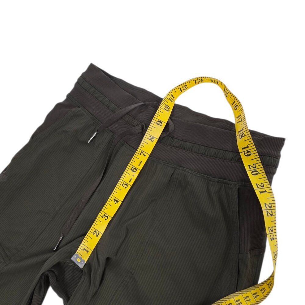 Lululemon Dance Studio Crop, 25" Dark Olive, Swift, Mid Rise, Athletic, Size 4 - Picture 5 of 10